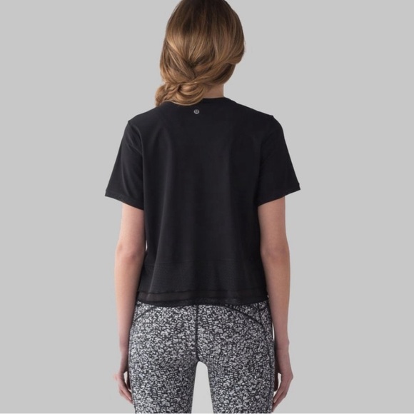 NEW! Lululemon Sole Training Short Sleeve Shirt Black SZ 4 - Picture 4 of 16